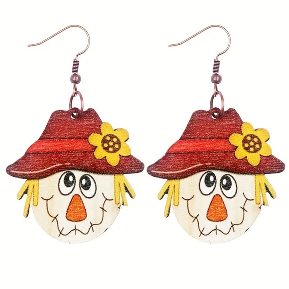 Scarecrow Dangle Earrings - Picture 3 of 4